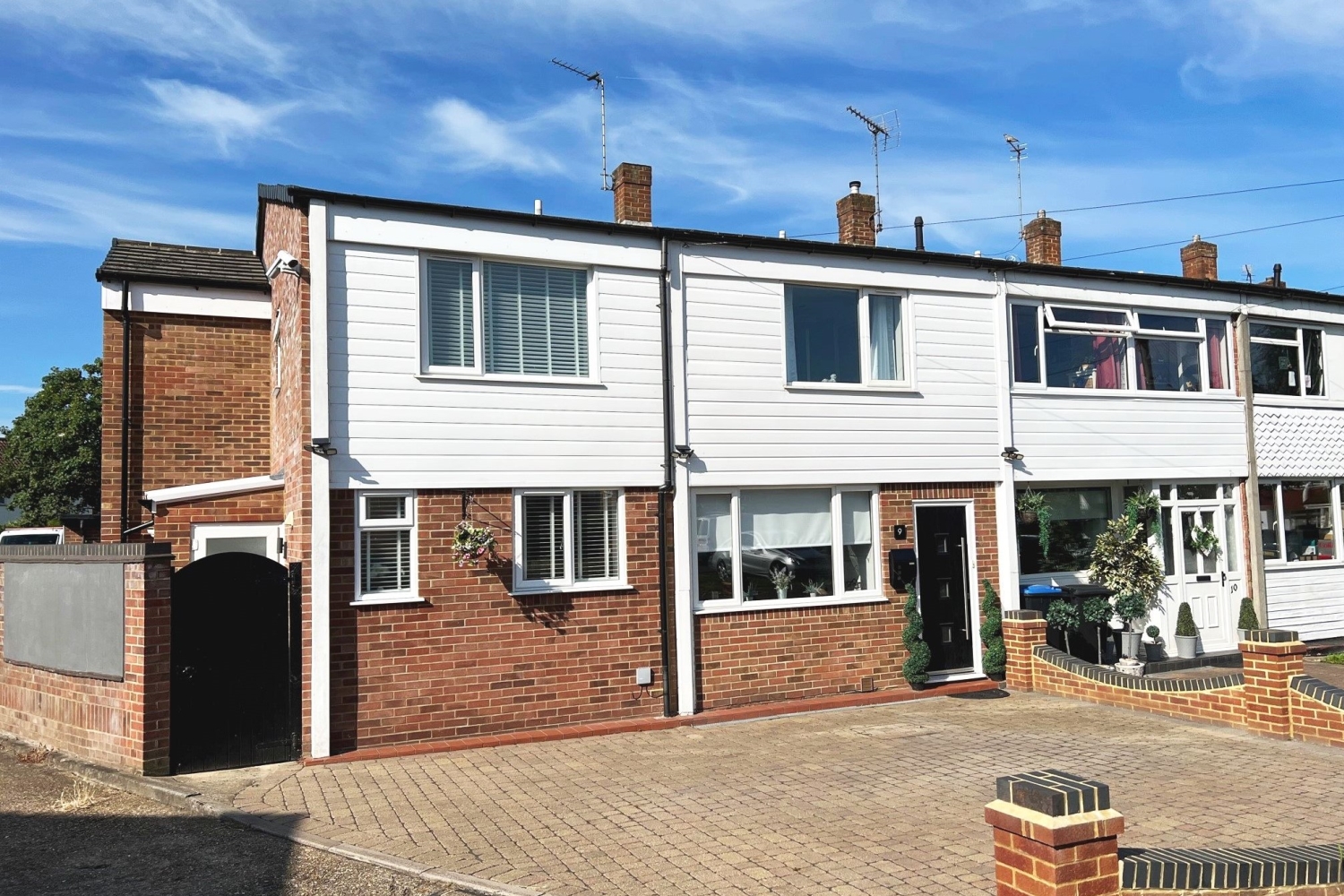 FOUR CAR DRIVEWAY Nevin And Wells